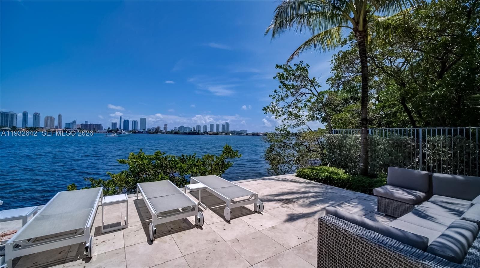17111 Biscayne Blvd 410 photo 21