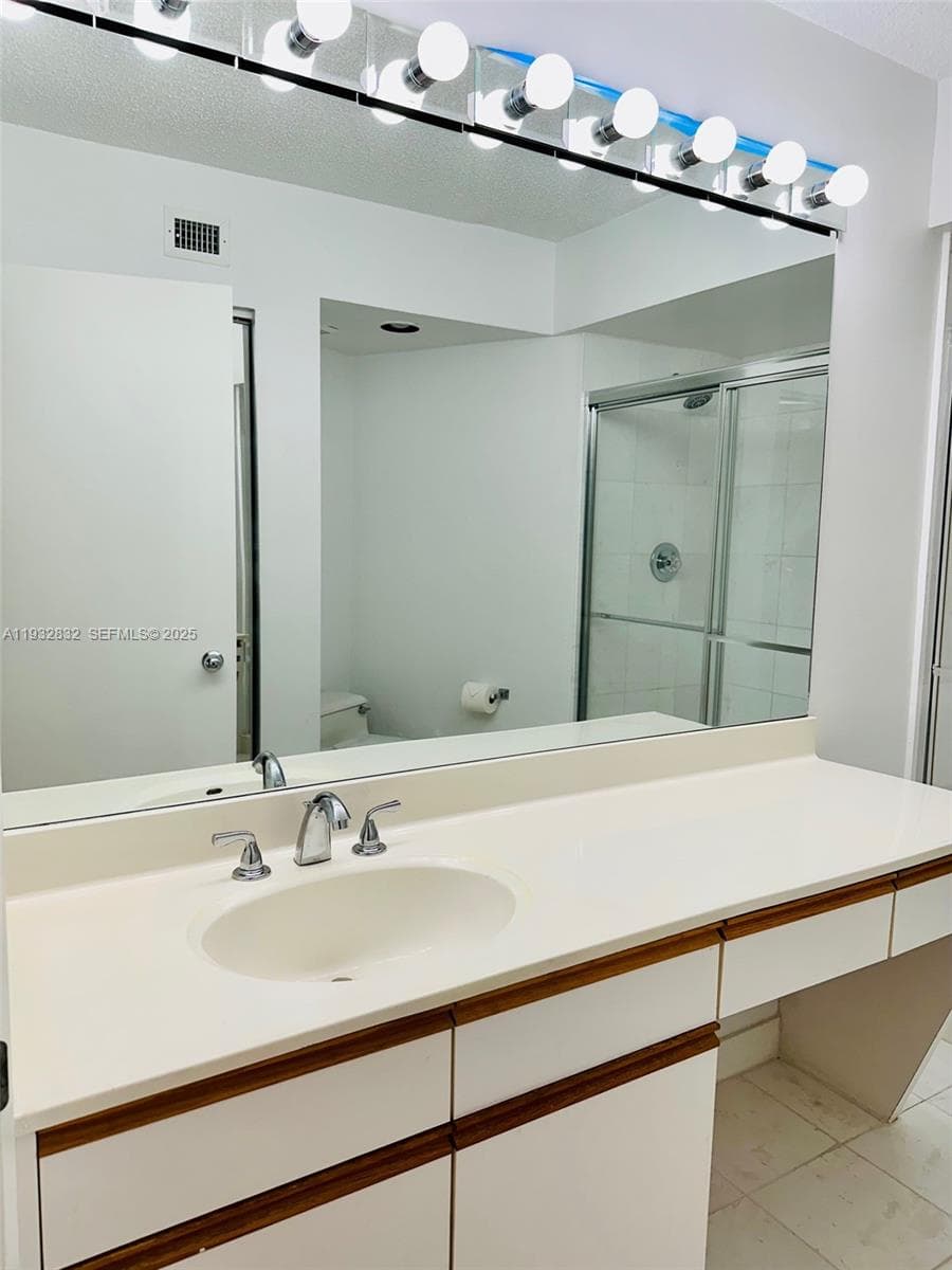 19101 NE 36th Ct 1409 photo 8