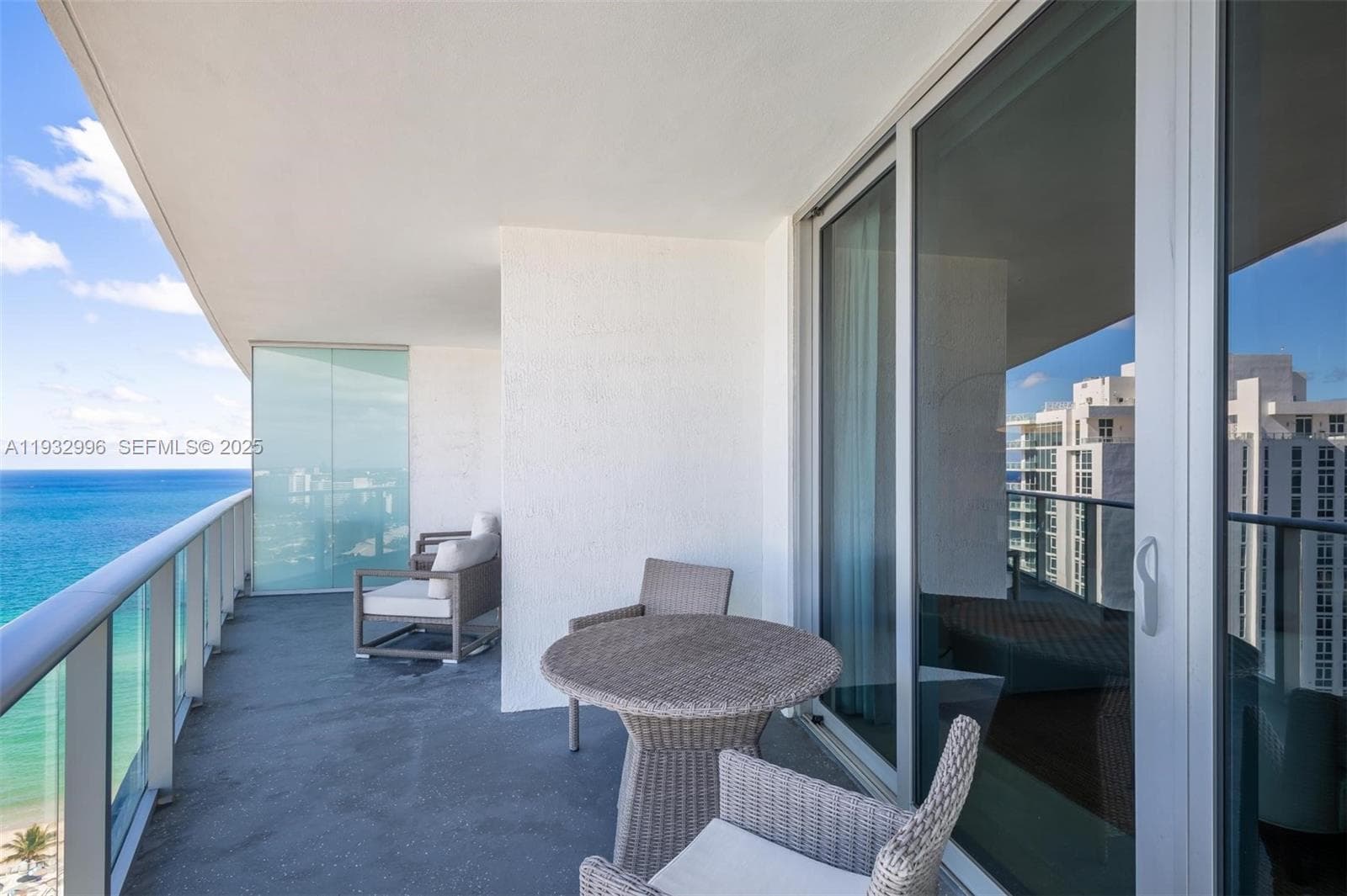 4111 Ocean Dr 1910 photo 22