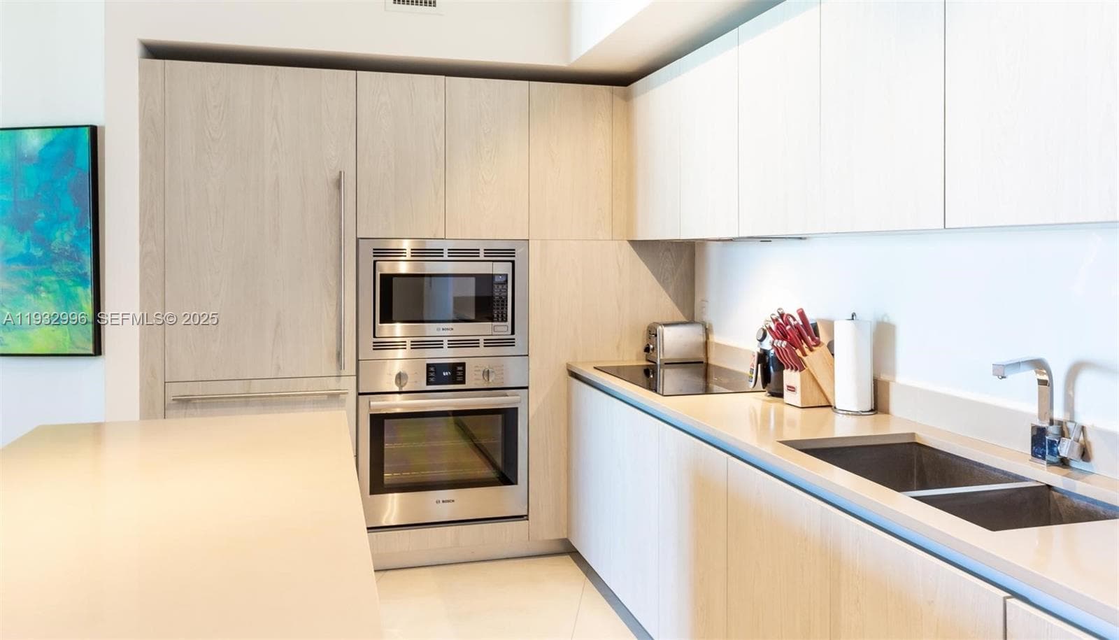 4111 Ocean Dr 4