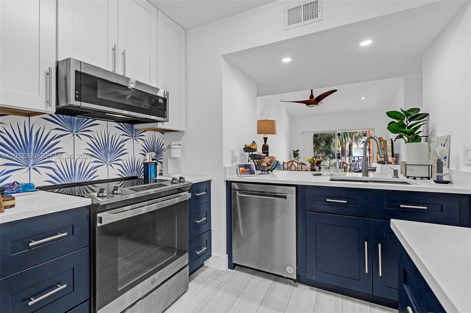 1105 Lake Shore Dr 4