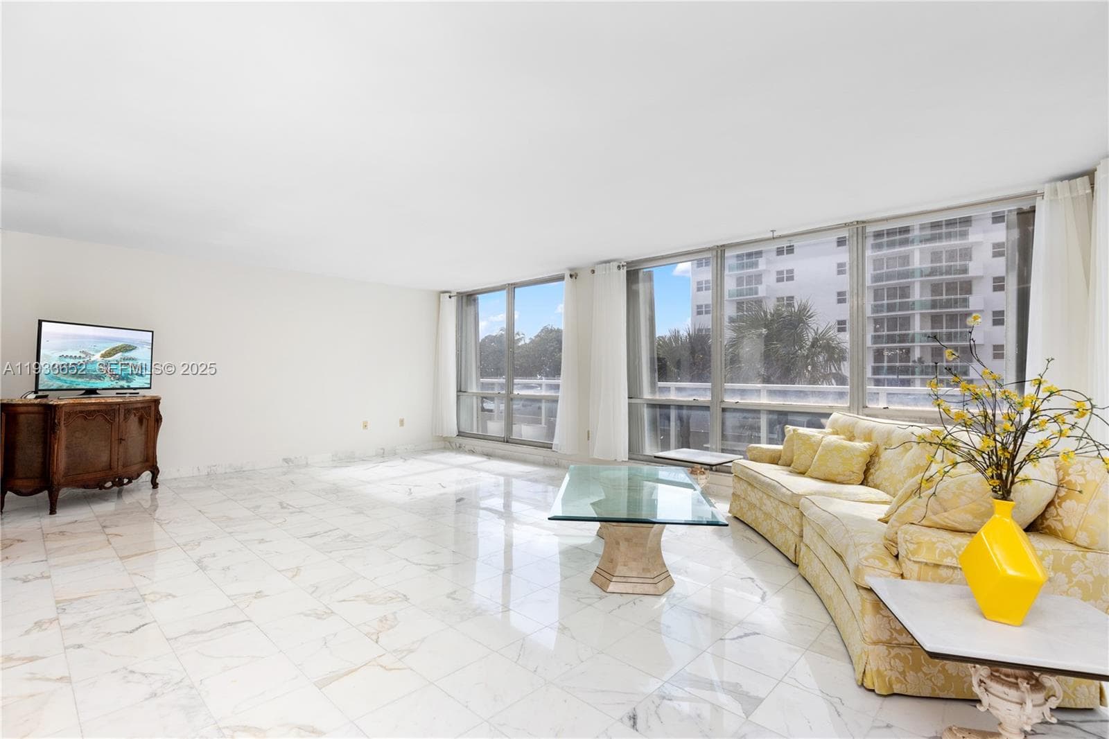 2751 S Ocean Dr 208S photo 1
