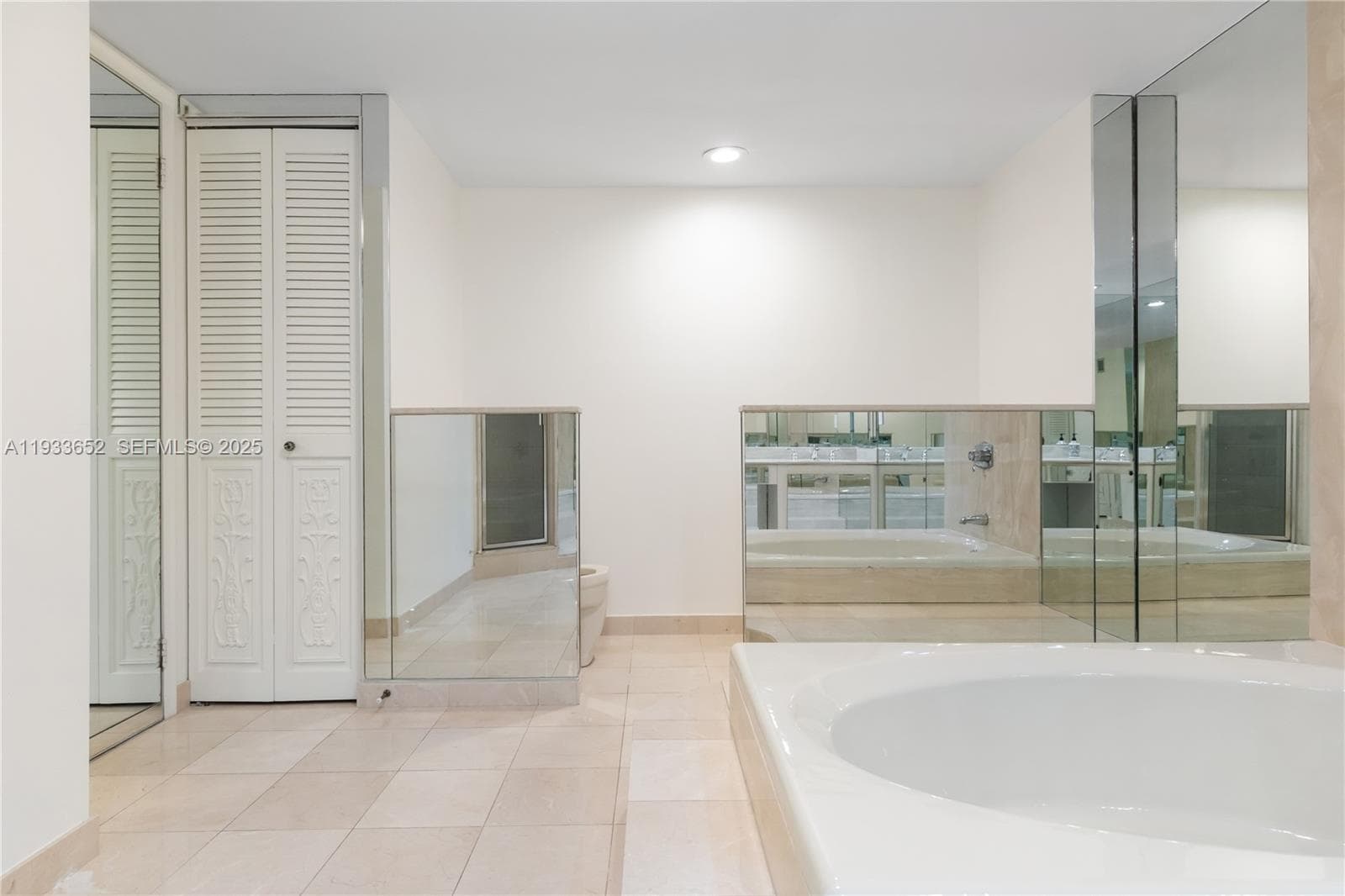 2751 S Ocean Dr 208S photo 24