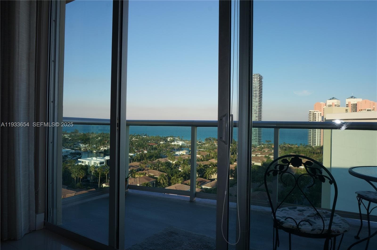 19390 Collins Ave PH-26 photo 2