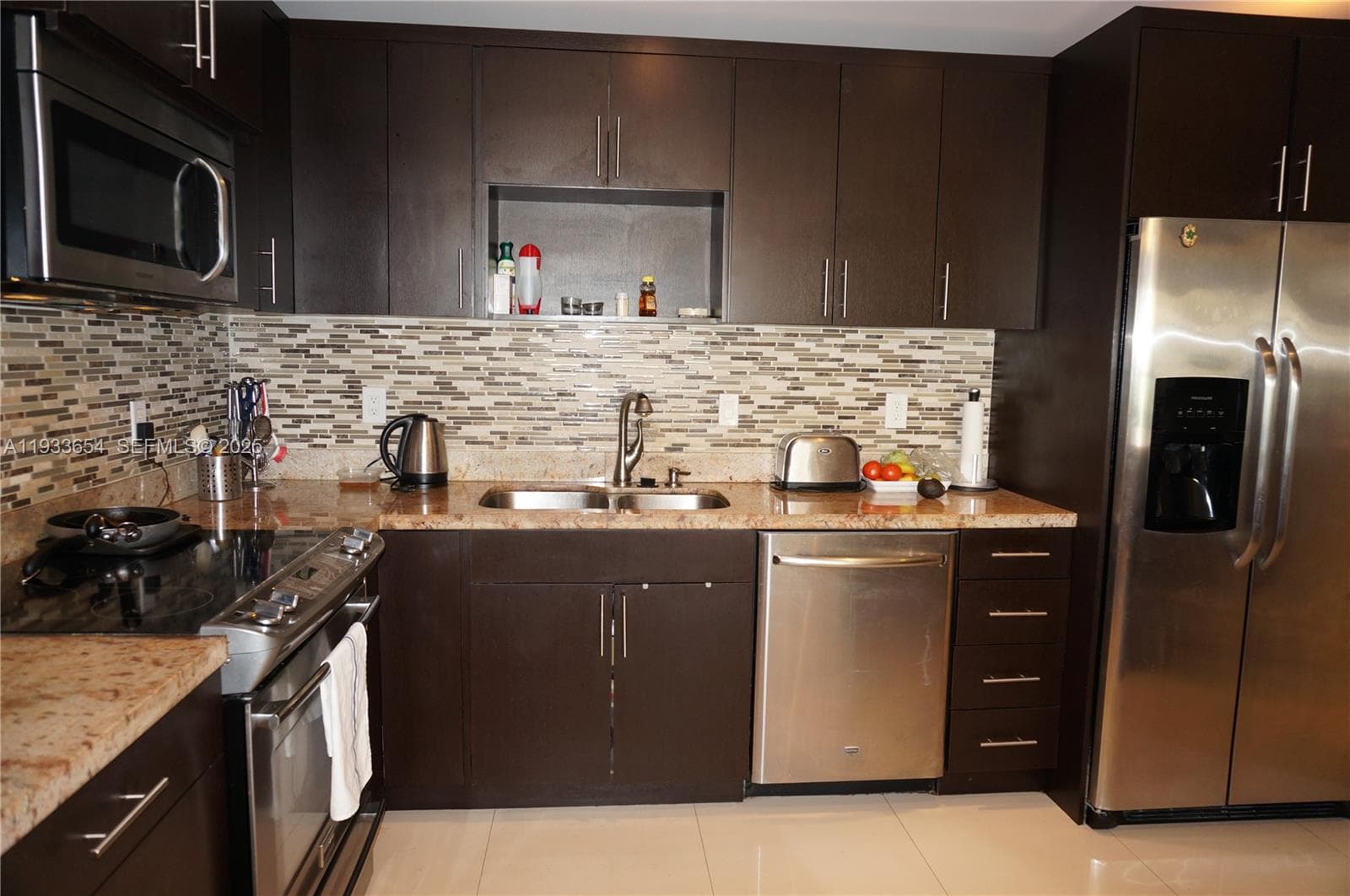 19390 Collins Ave PH-26 photo 9