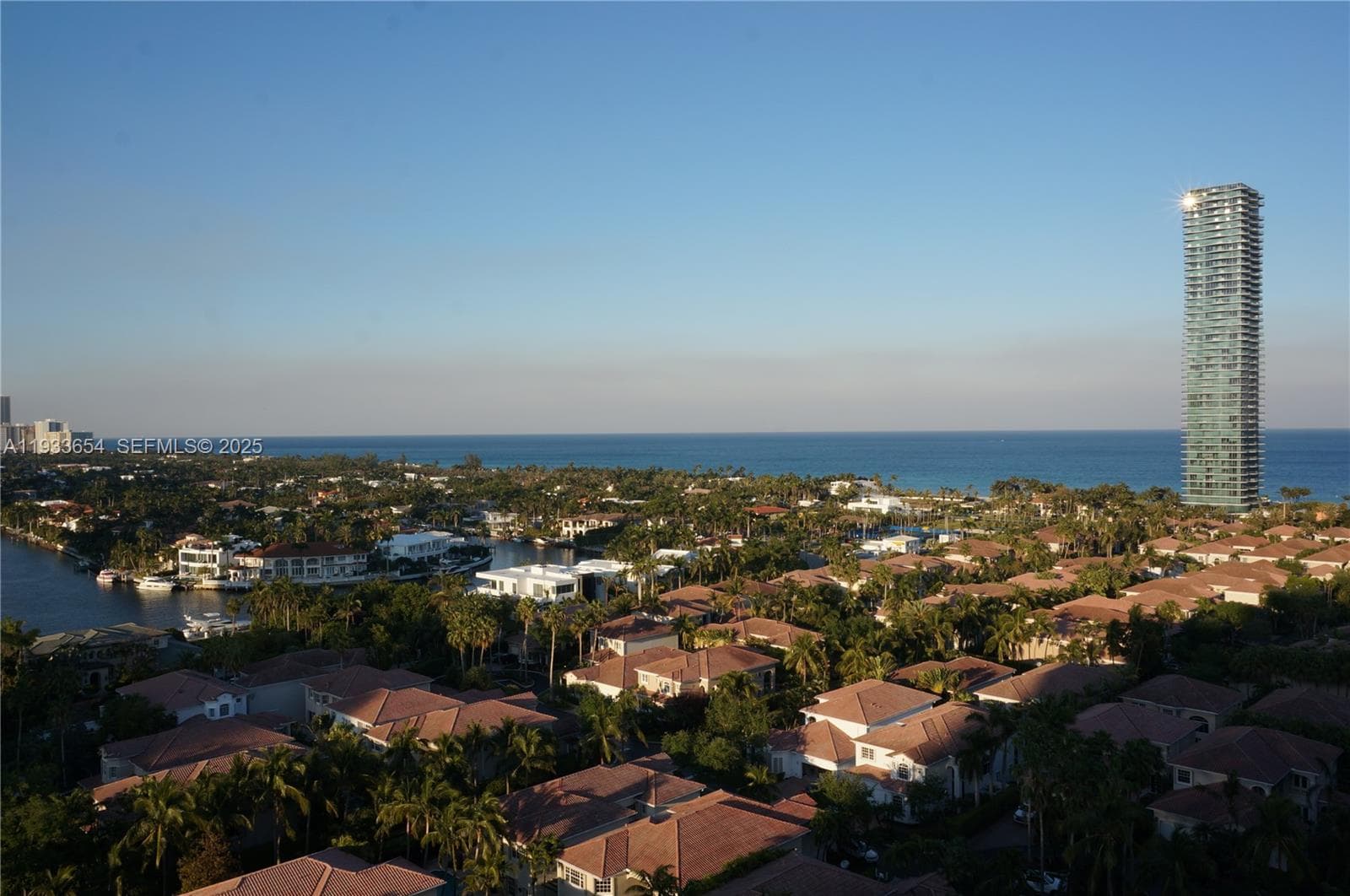 19390 Collins Ave PH-26 photo 4