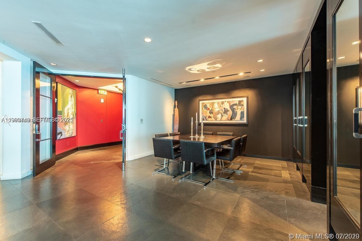16051 Collins Ave 3