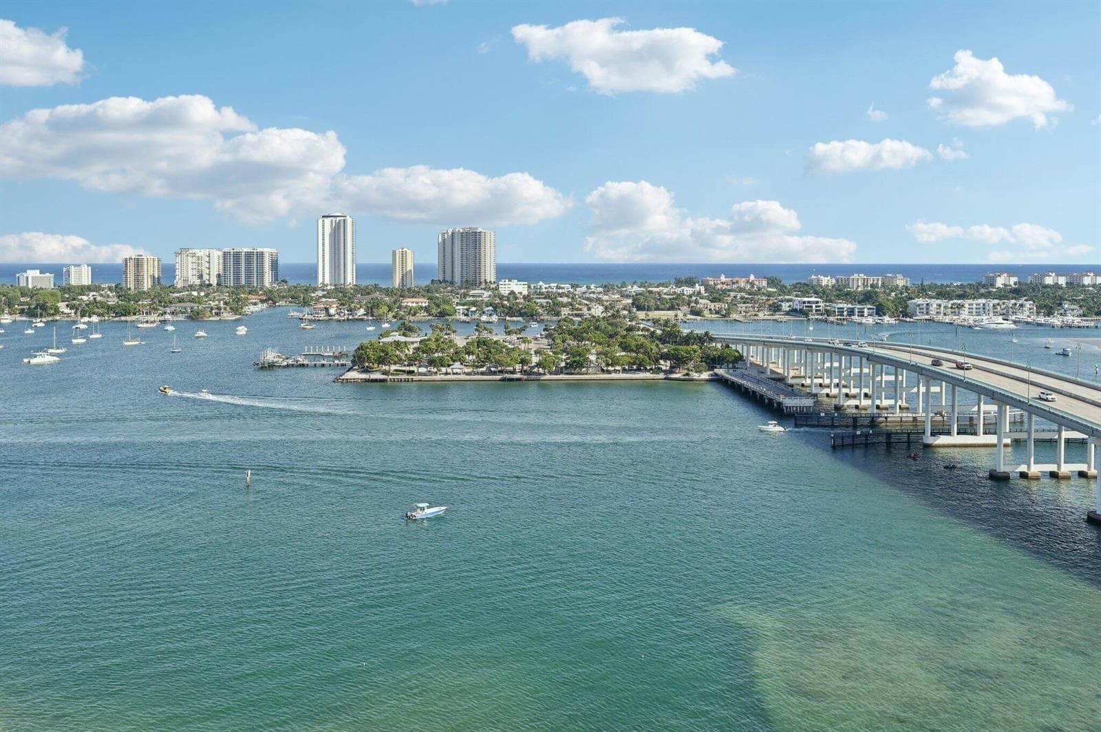 2640 Lake Shore Drive #1810 3