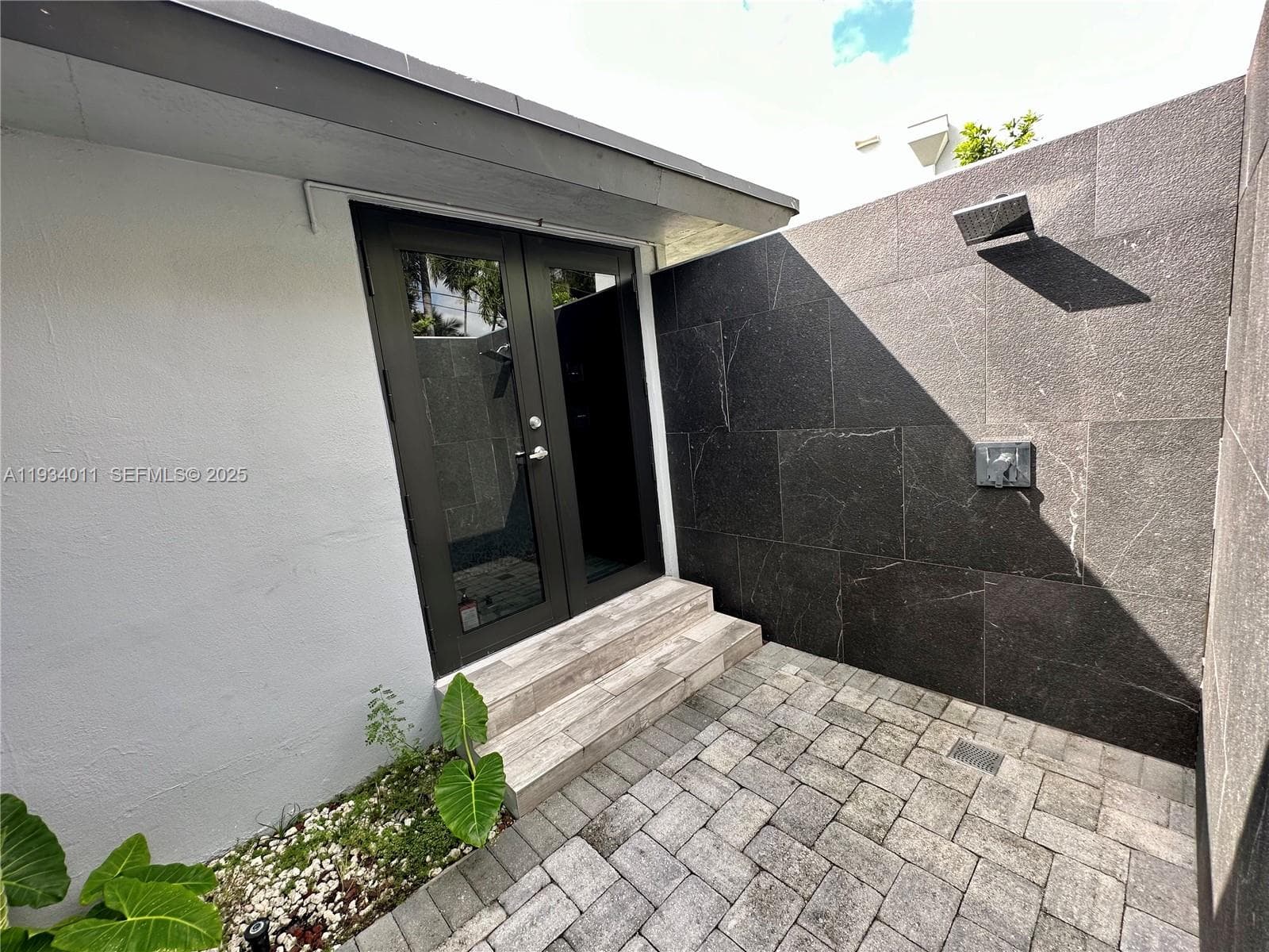 513 30th St photo 12