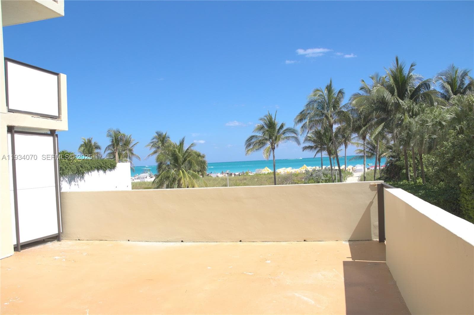 1623 Collins Ave 218 photo 2