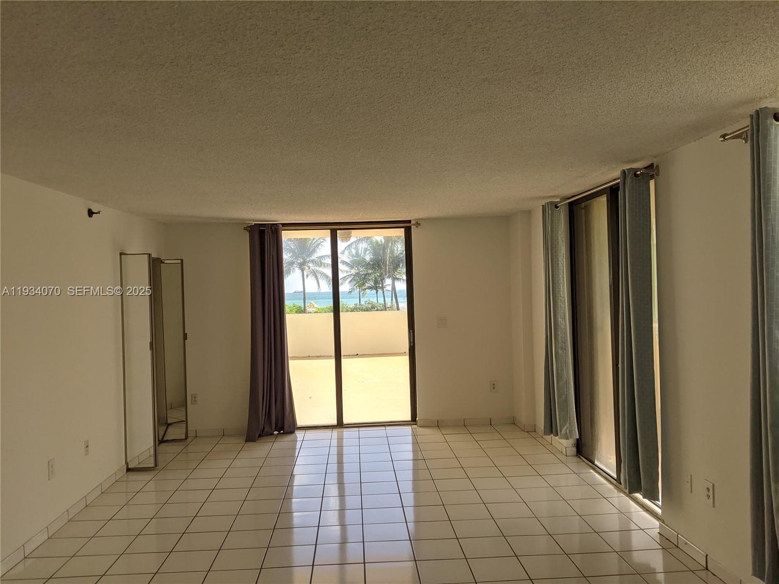 1623 Collins Ave 218 photo 6