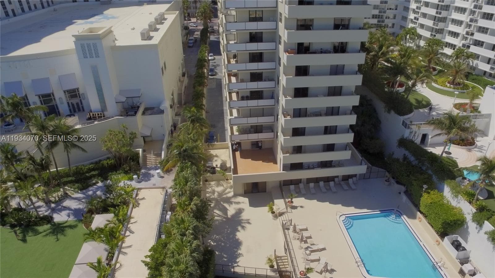 1623 Collins Ave 218 photo 16