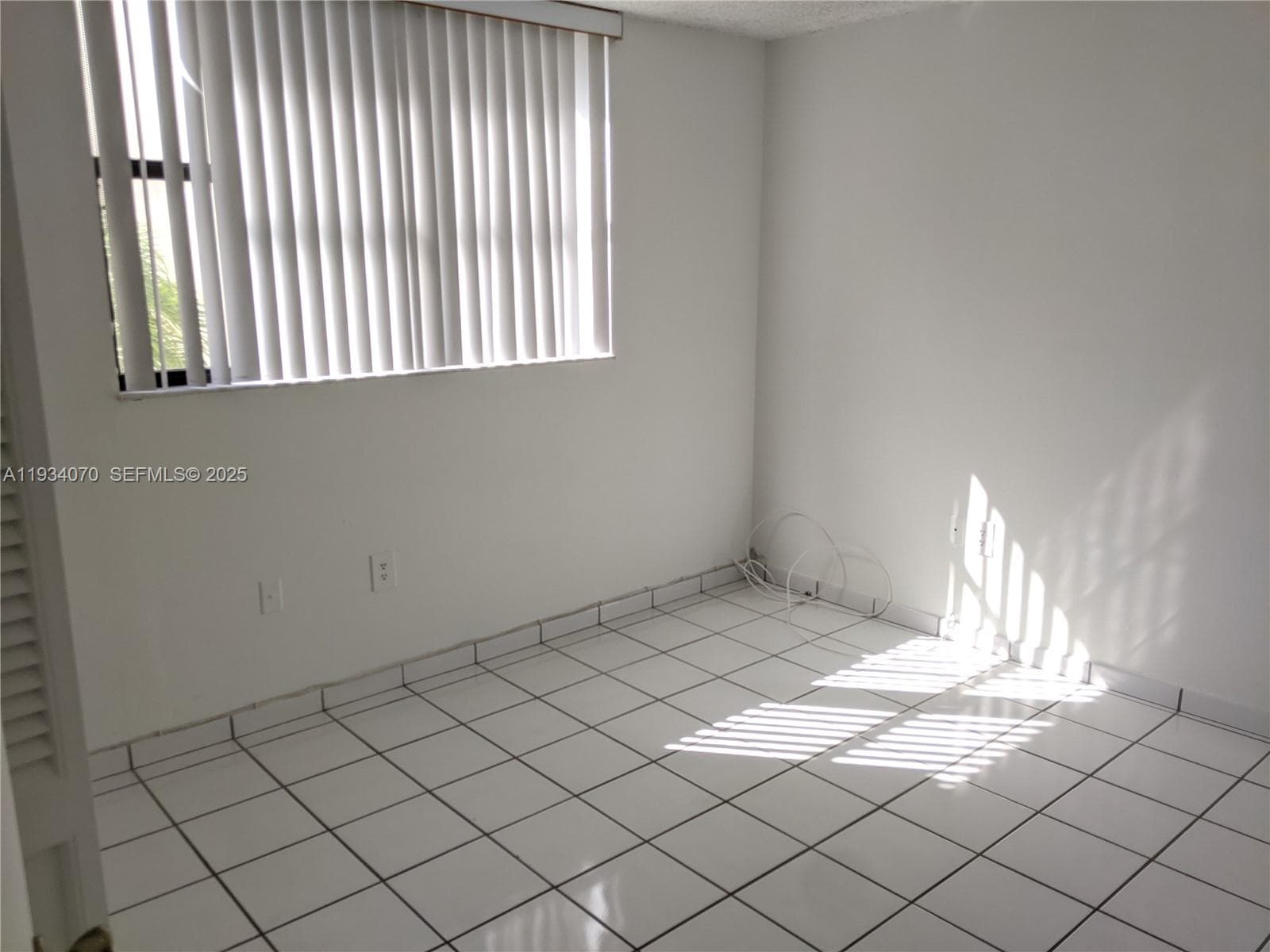 1623 Collins Ave 218 photo 10