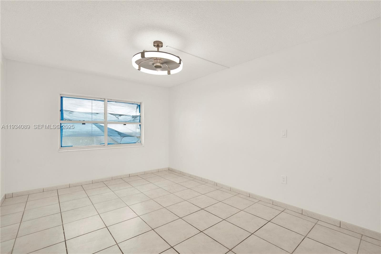 400 Kings Point Dr 1604 photo 14