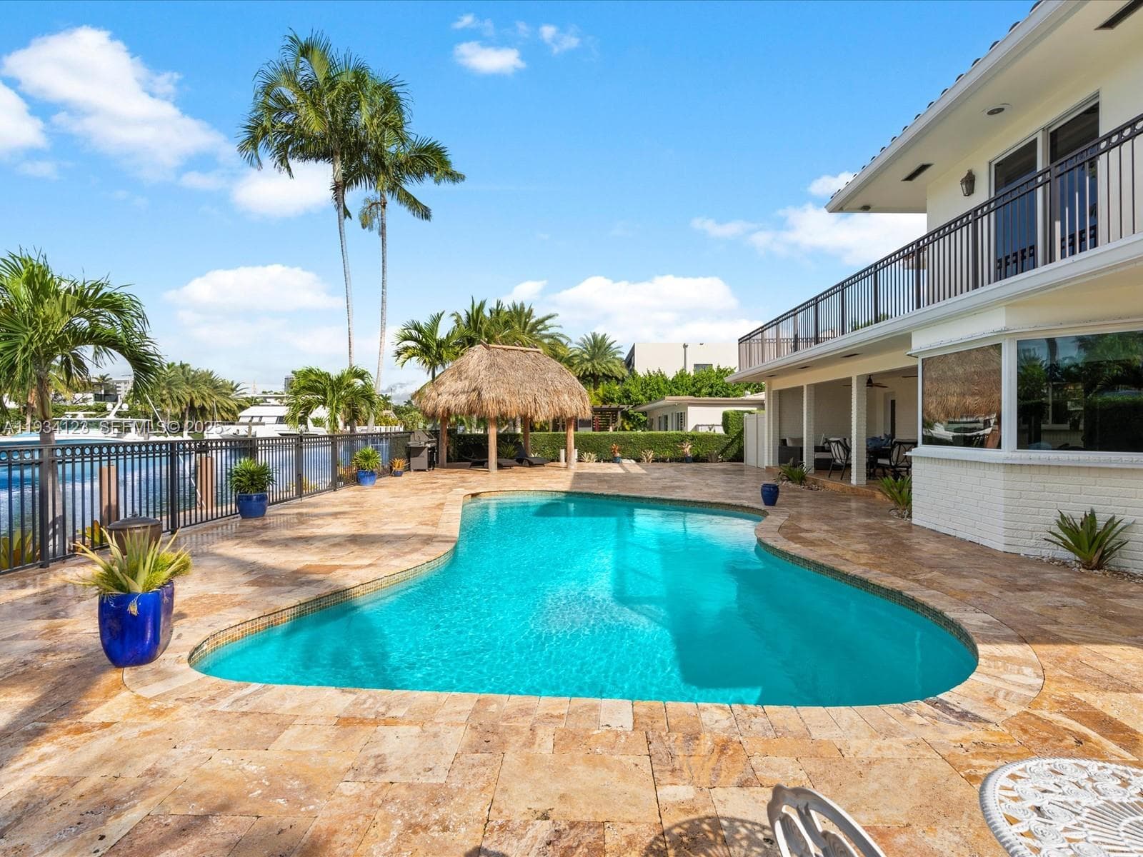 624 Palm Dr 3