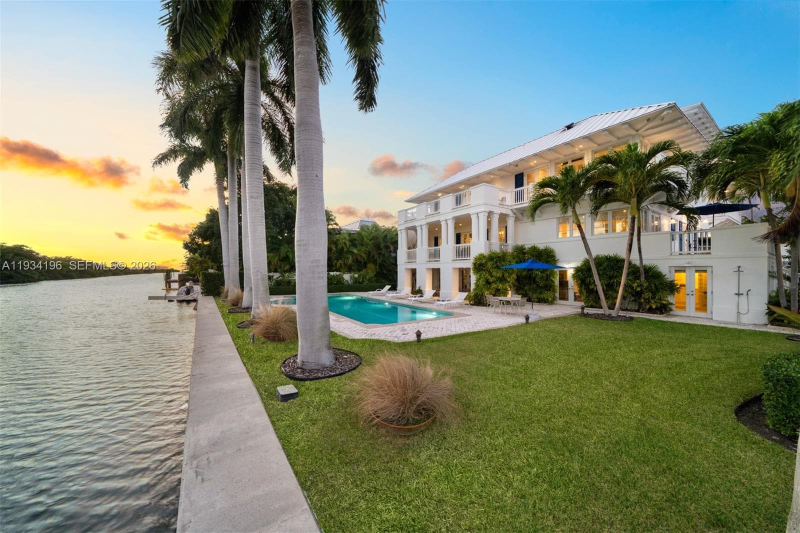 100 Cape Florida Dr 5