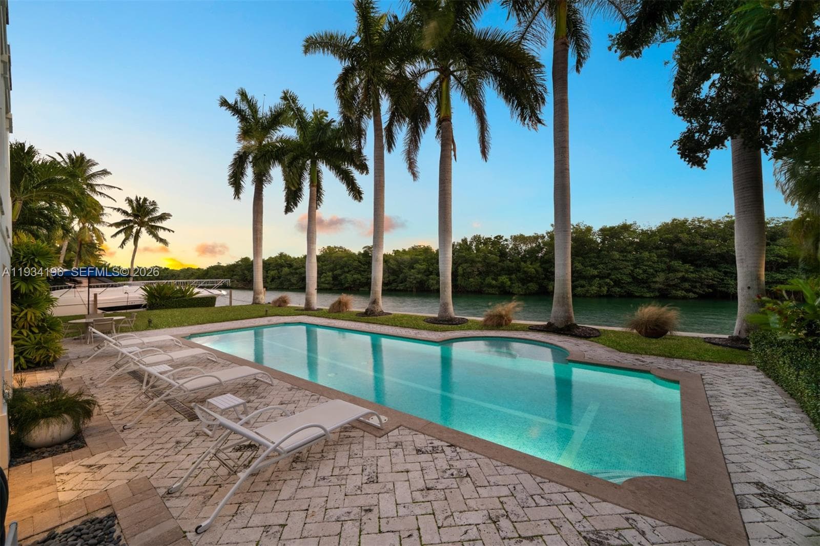 100 Cape Florida Dr photo 8