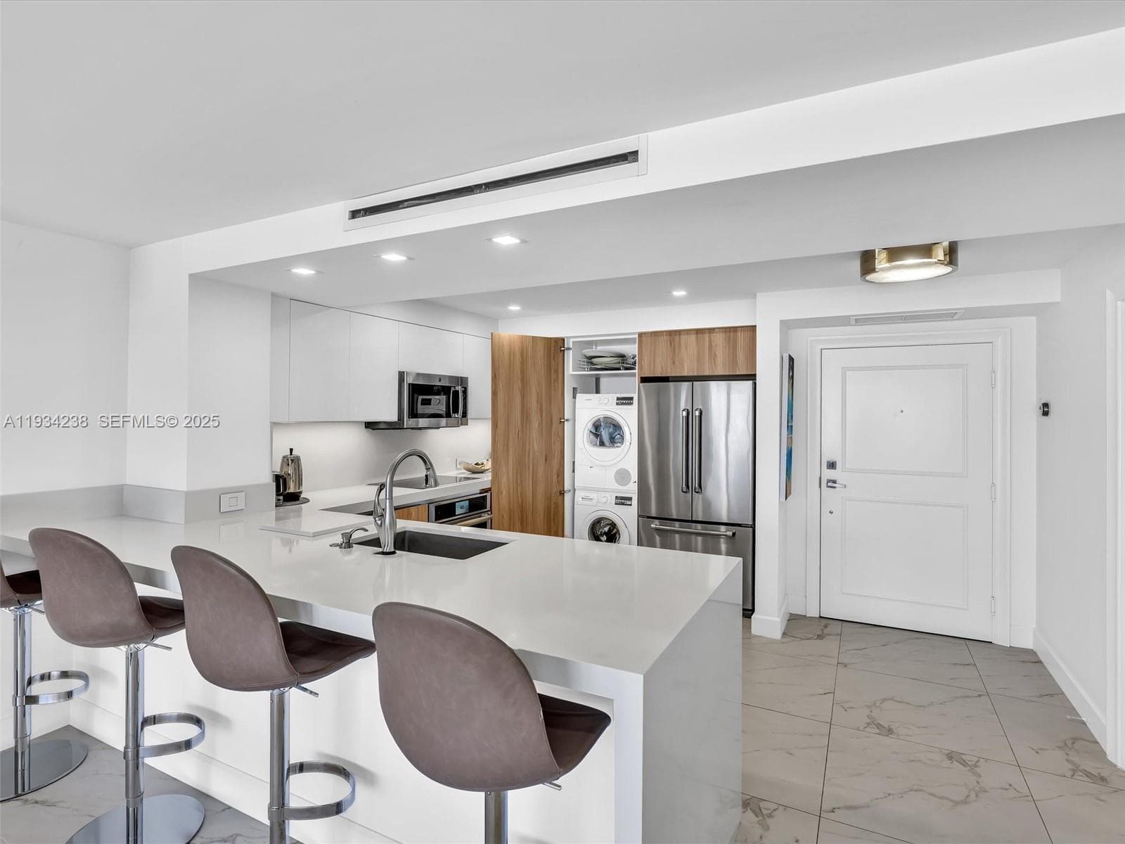 2200 Ocean Ln 2103 photo 11