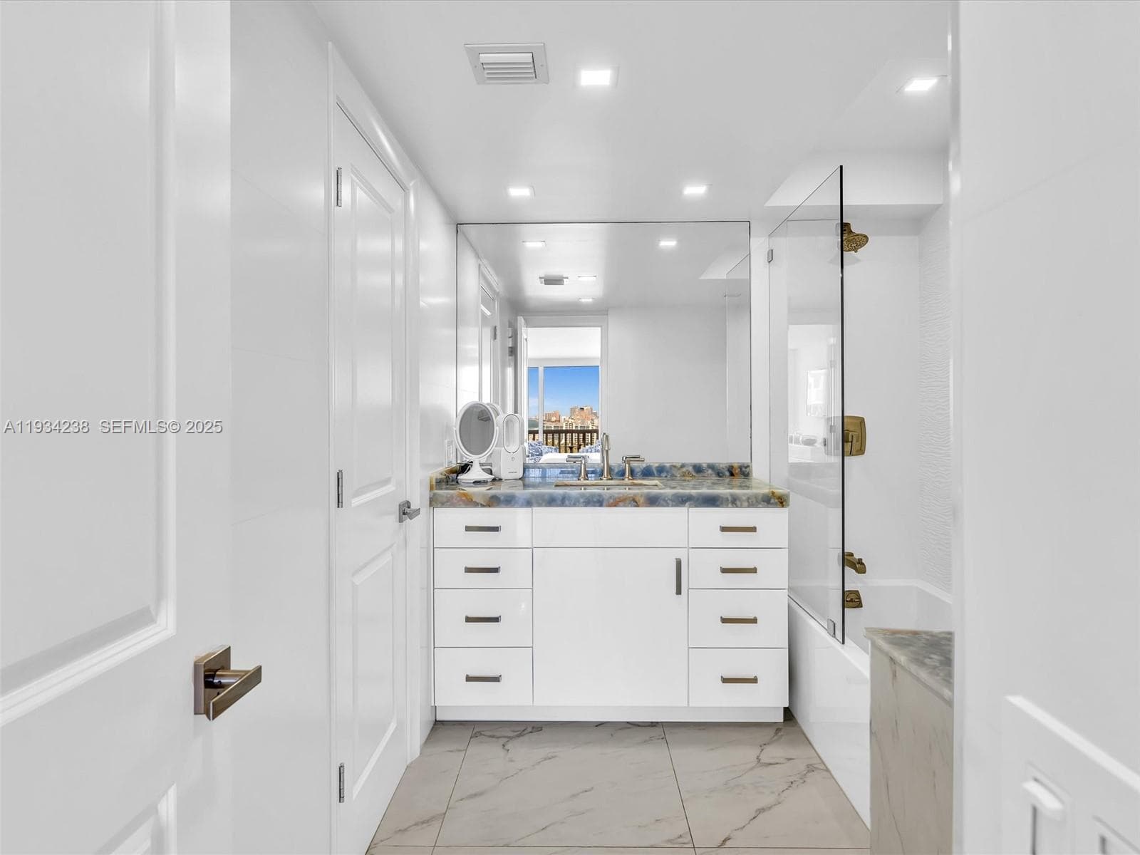 2200 Ocean Ln 2103 photo 25