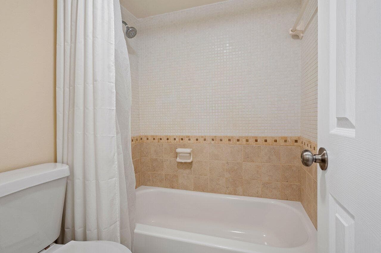 2525 Florida Boulevard 130 photo 14