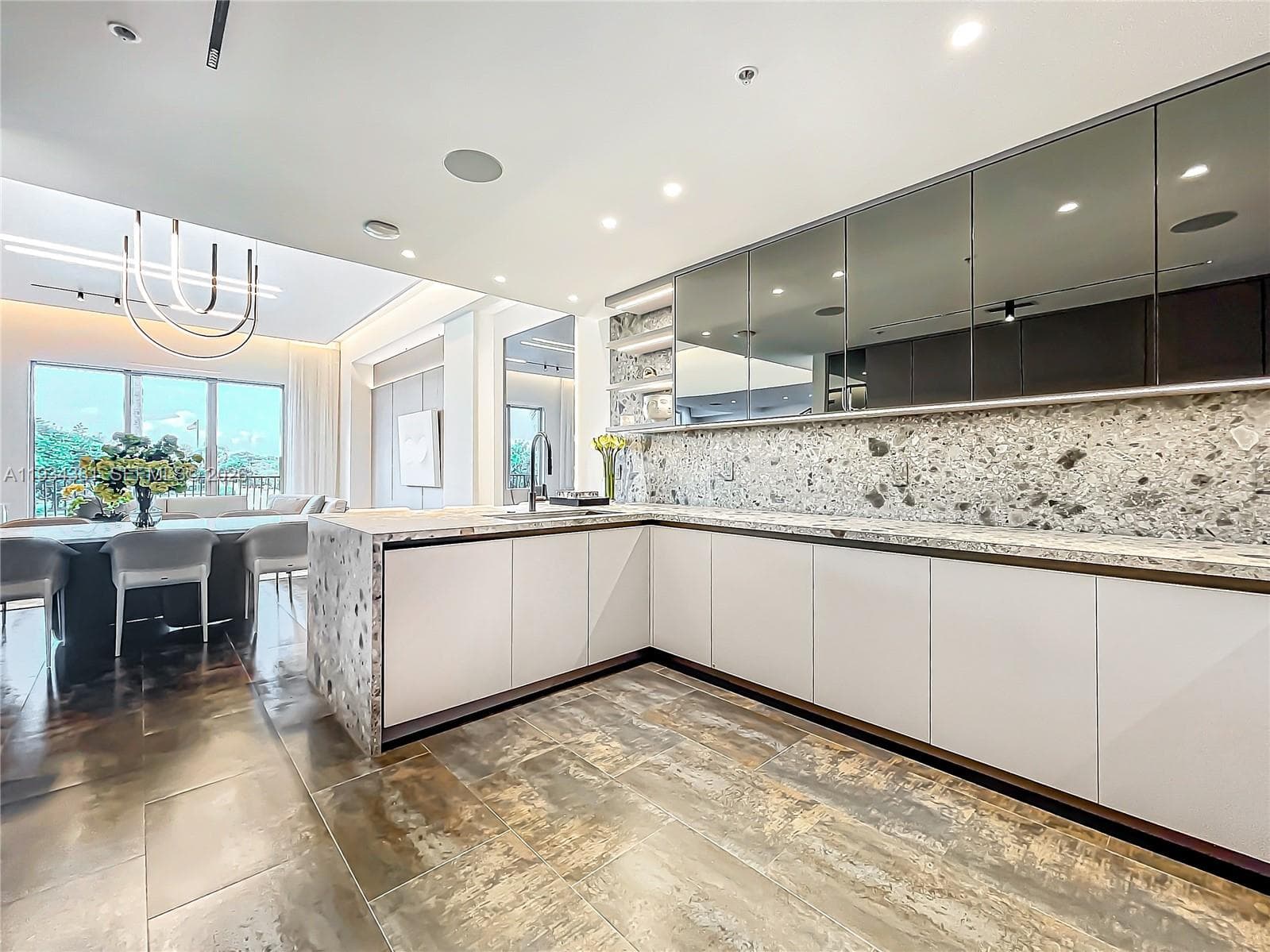3501 Ocean Dr V5 photo 17