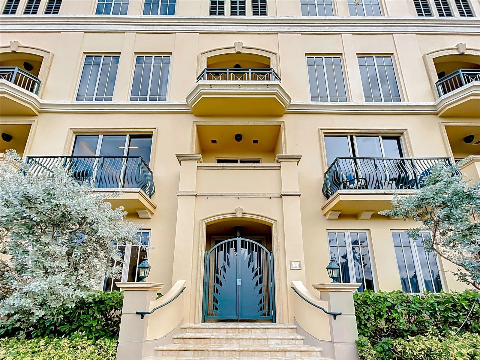 3501 Ocean Dr 4
