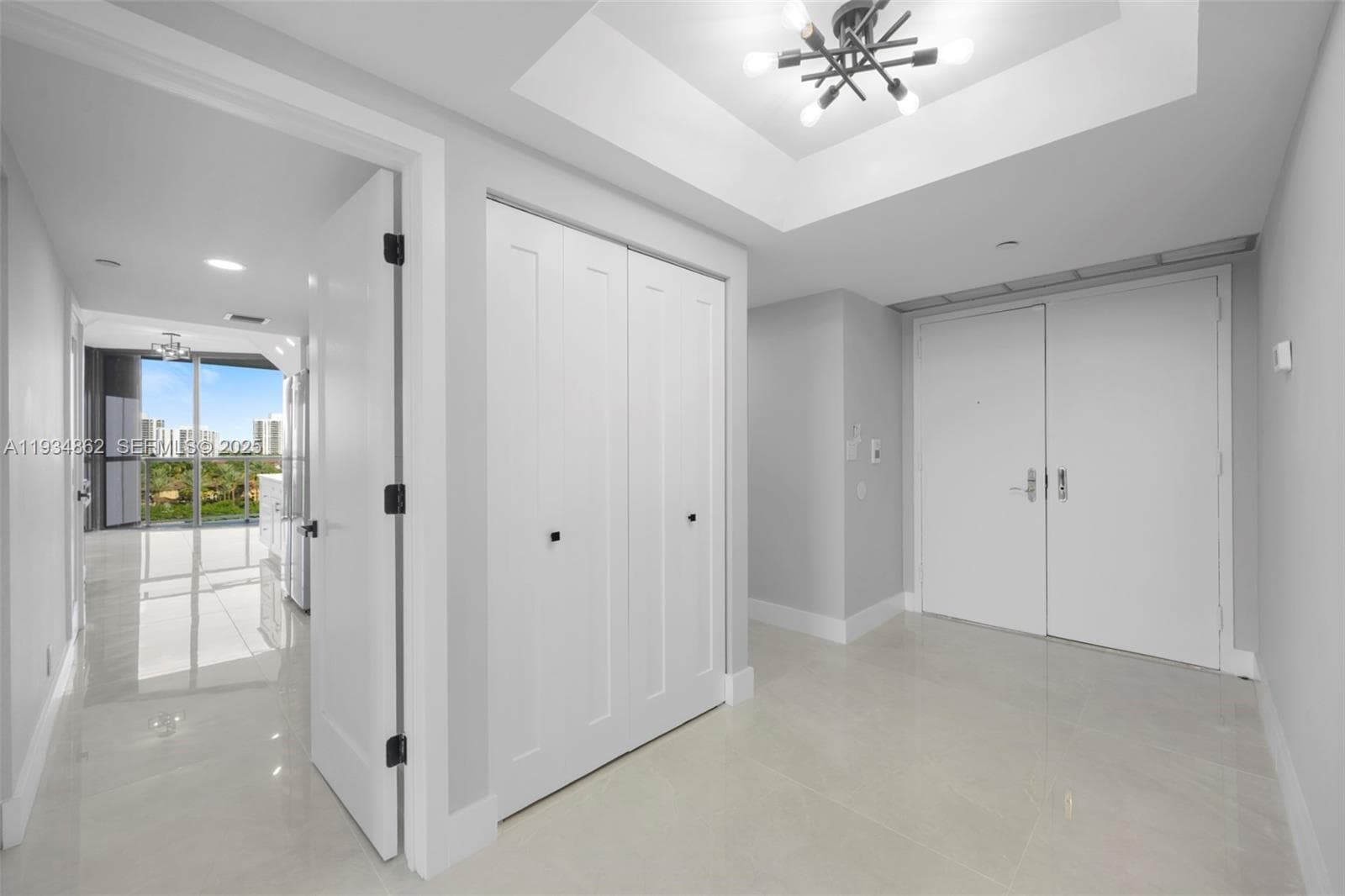 20281 E Country Club Dr 501 photo 5