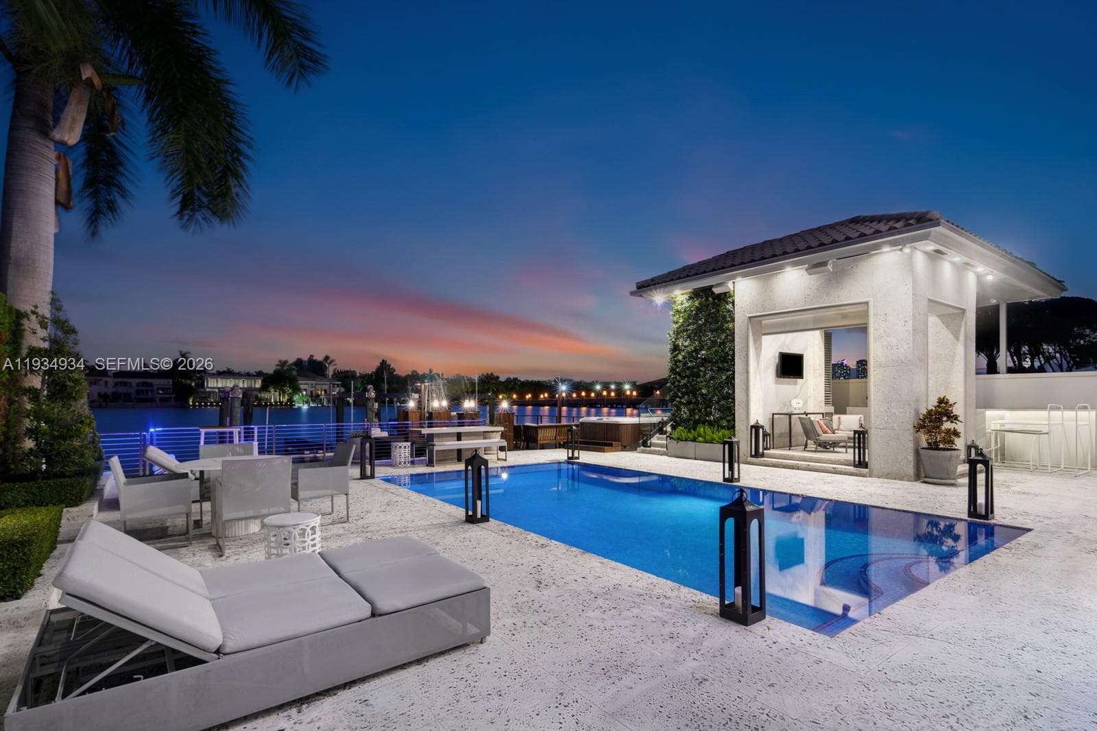 176 Hibiscus Drive 2
