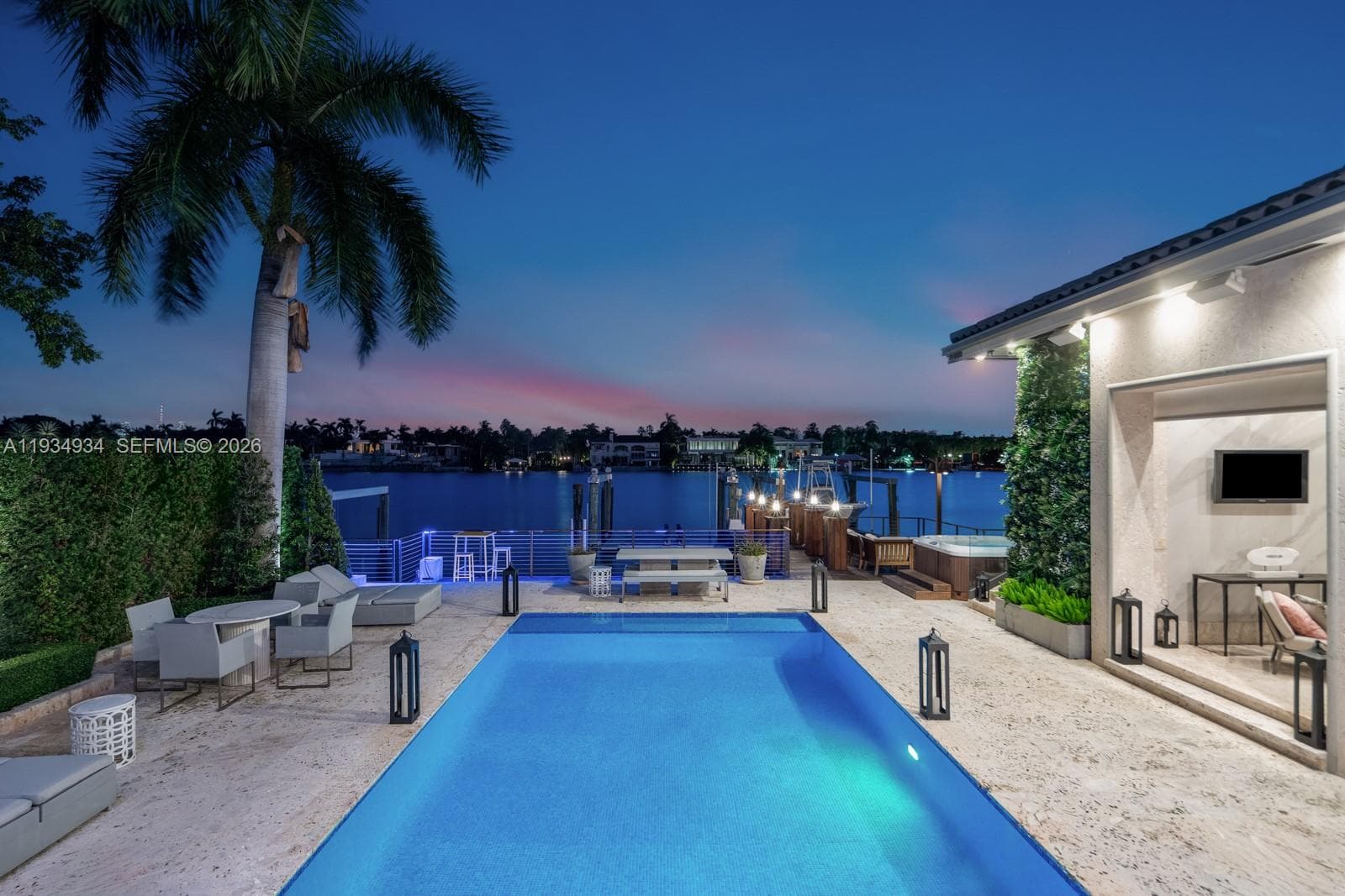 176 Hibiscus Drive 3