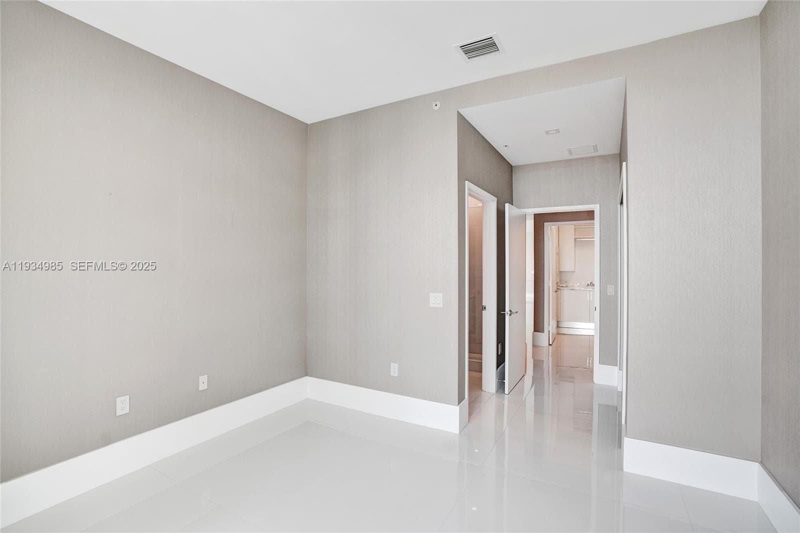 300 Sunny Isles Blvd 4-TS-04 photo 15