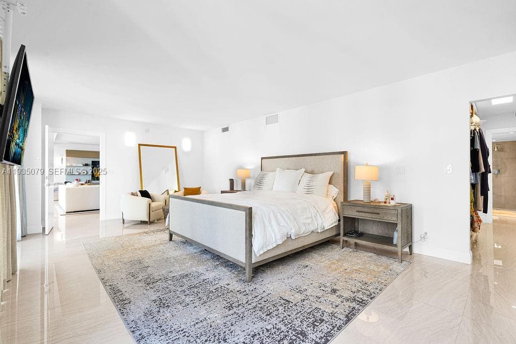 10155 Collins Ave 1106 photo 22