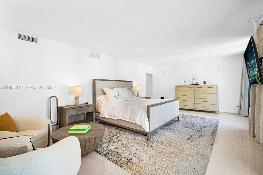 10155 Collins Ave 1106 photo 21