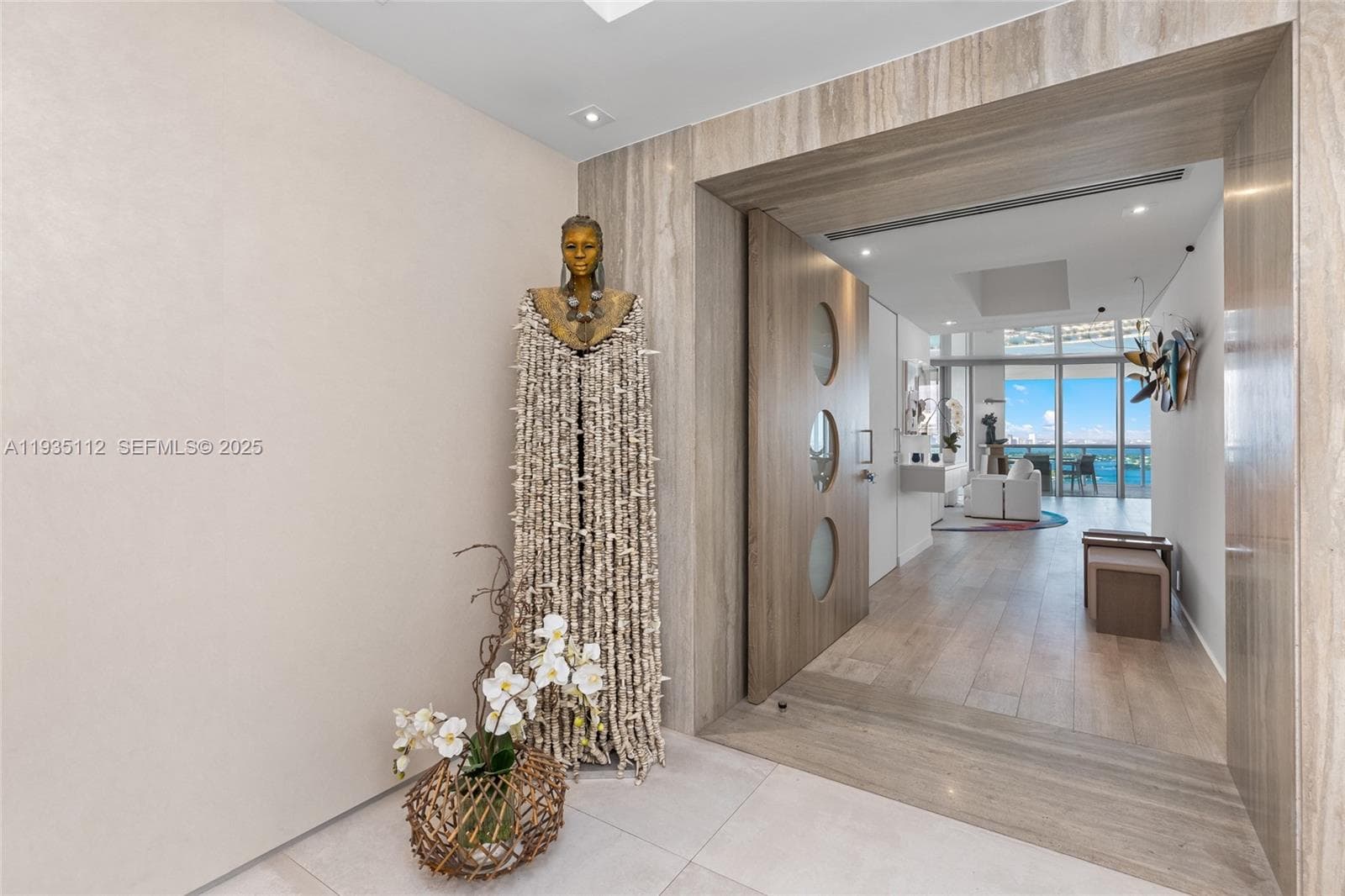 1000 Pointe Dr 4
