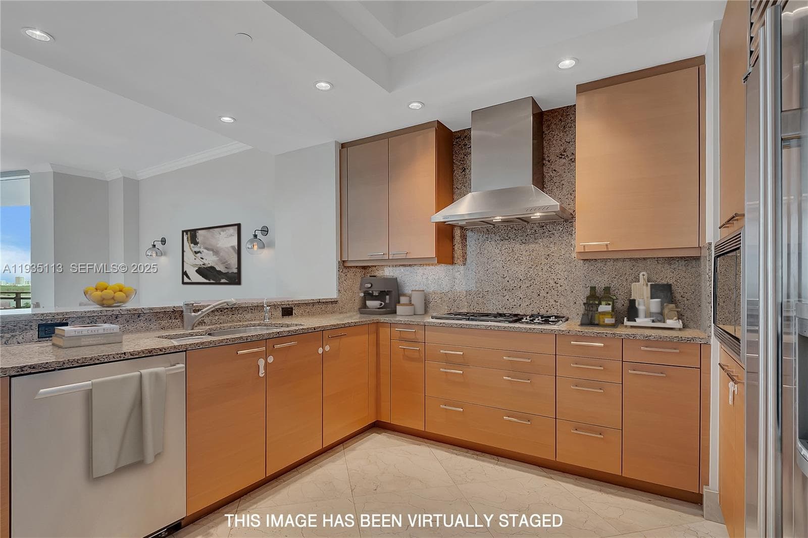 10295 Collins Ave 4