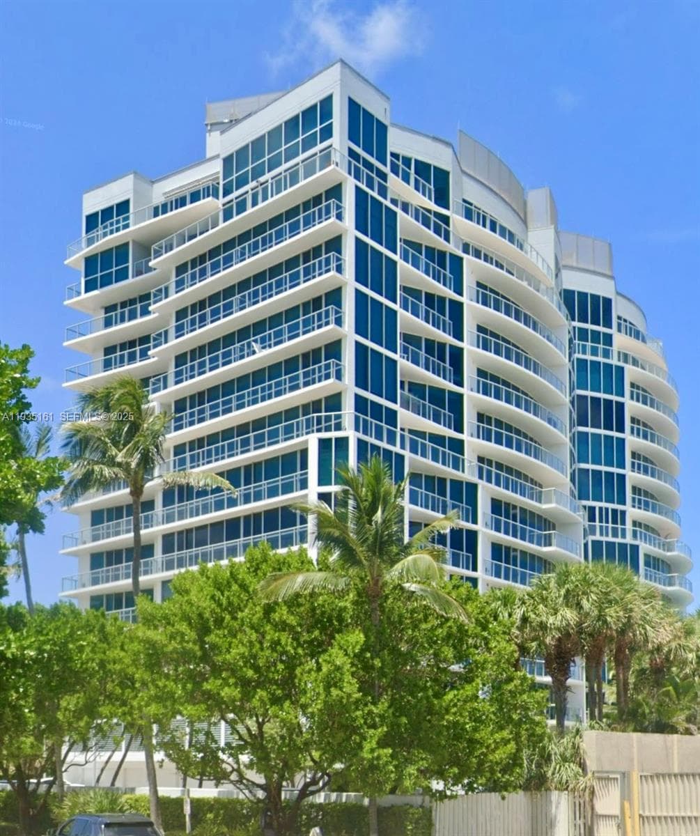 1200 Holiday Dr 2