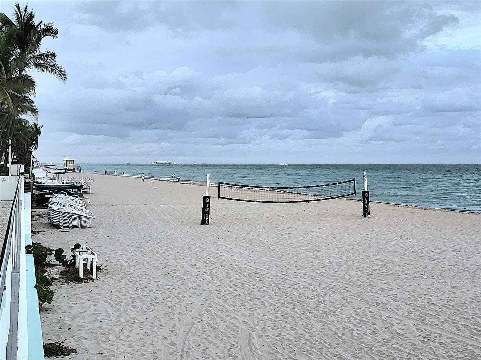 3725 S Ocean Dr 425 photo 19