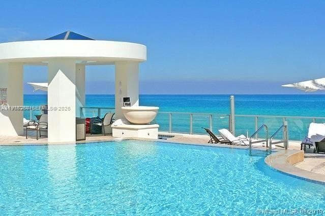 3101 Ocean Dr 5