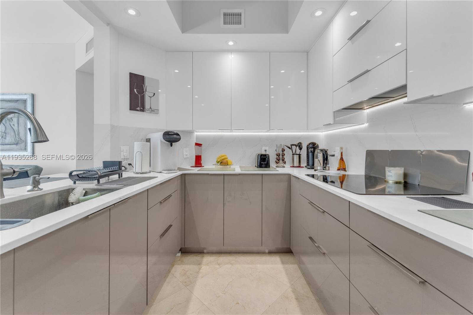 3101 Ocean Dr 606 photo 15