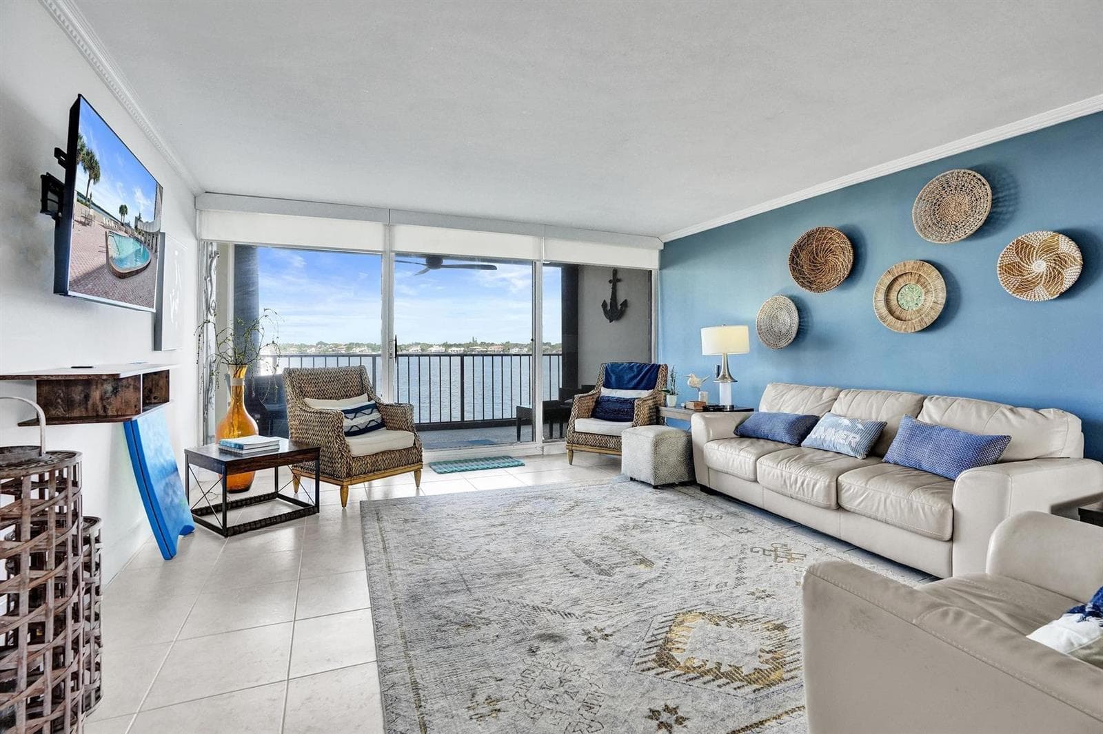 132 Lakeshore Drive #317 2