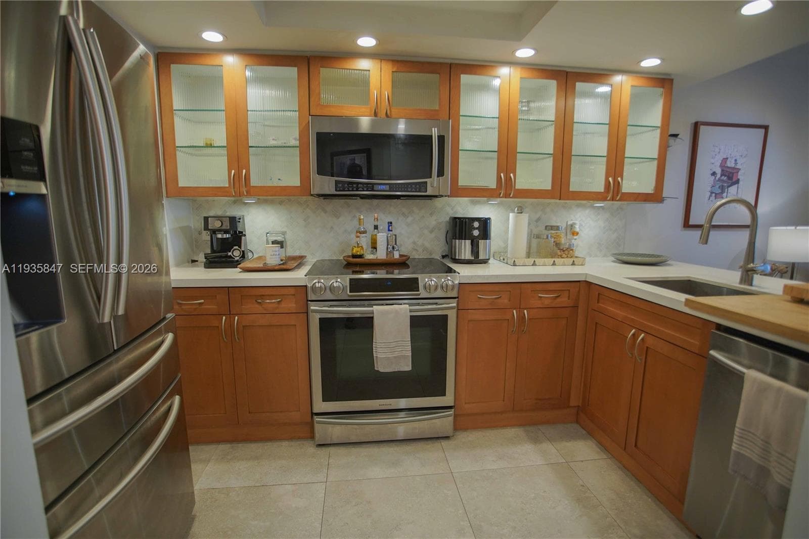5880 Collins Ave 302 photo 8