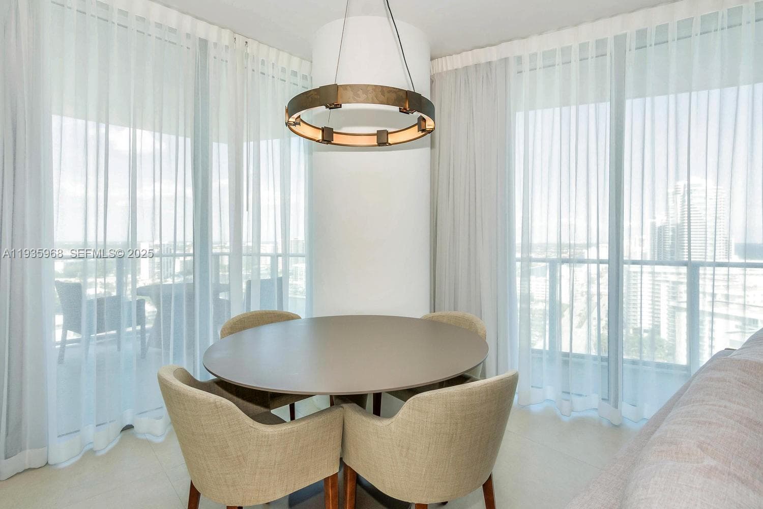 4111 Ocean Dr 3