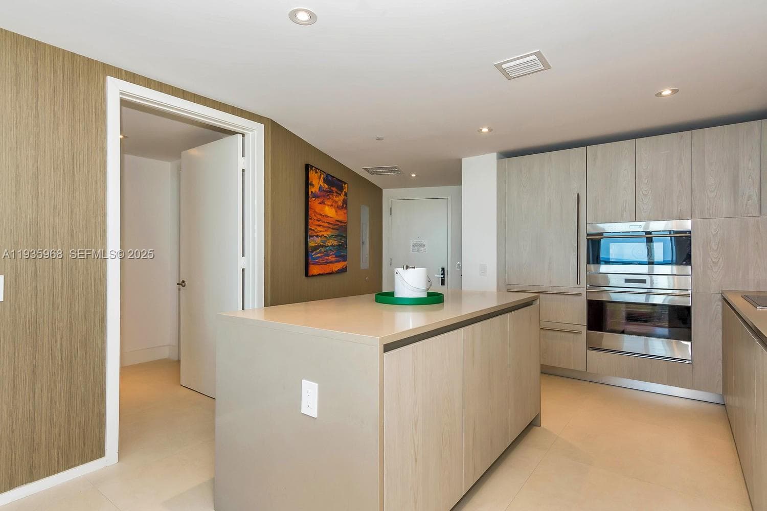 4111 Ocean Dr 1