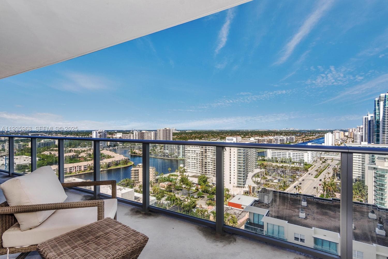 4111 Ocean Dr 1912 photo 25