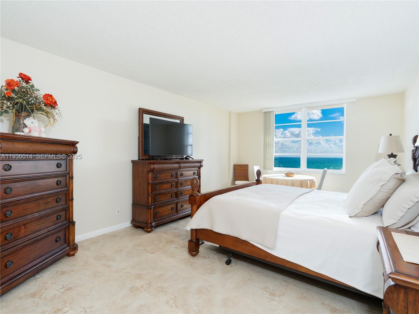 3725 Ocean Dr 1606 photo 8
