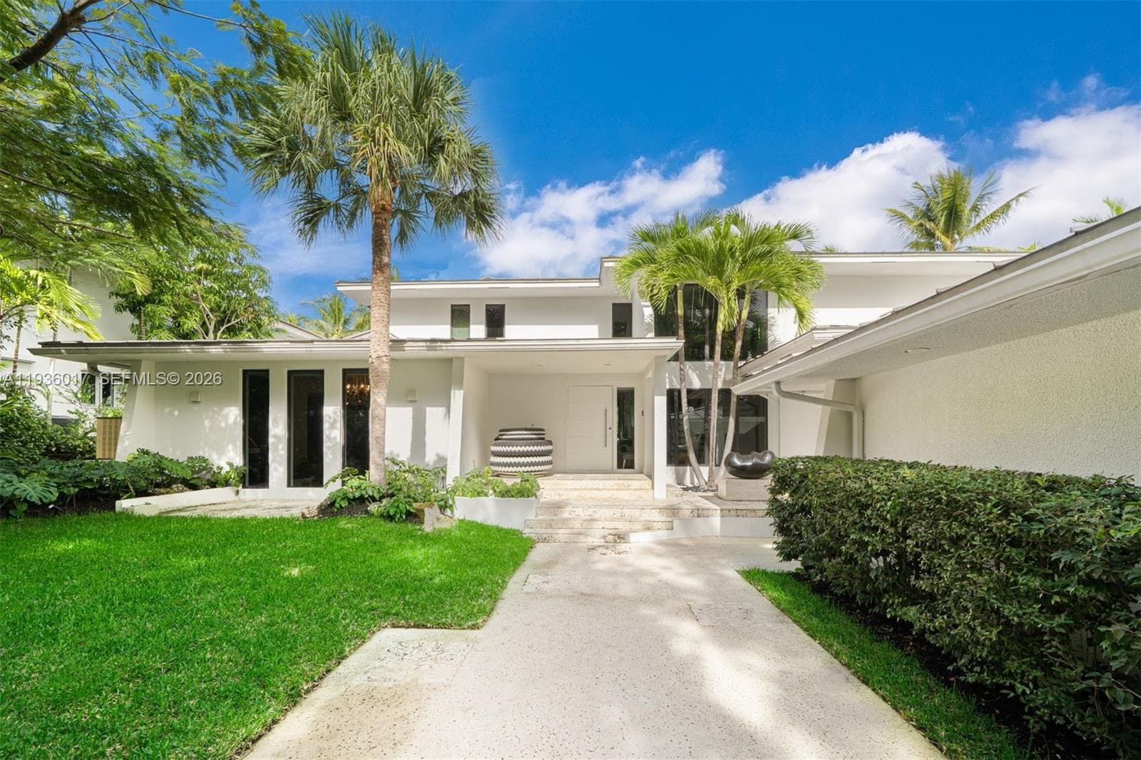 121 Knollwood Drive 4