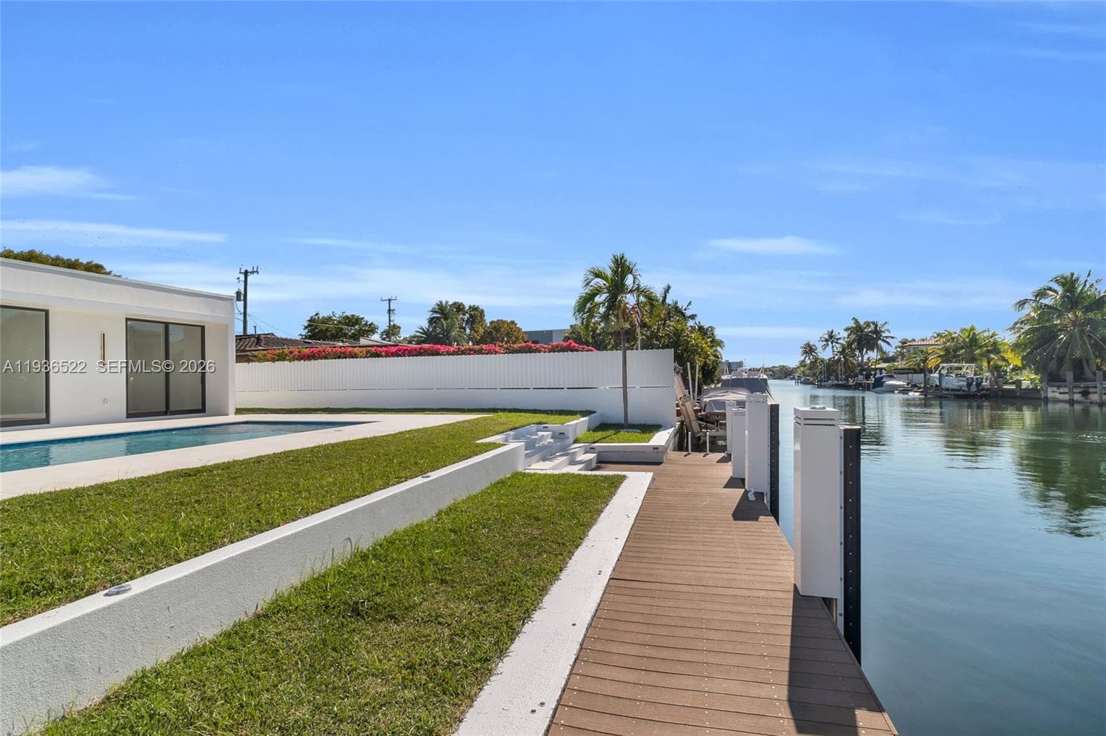 13200 Bayshore Dr photo 10
