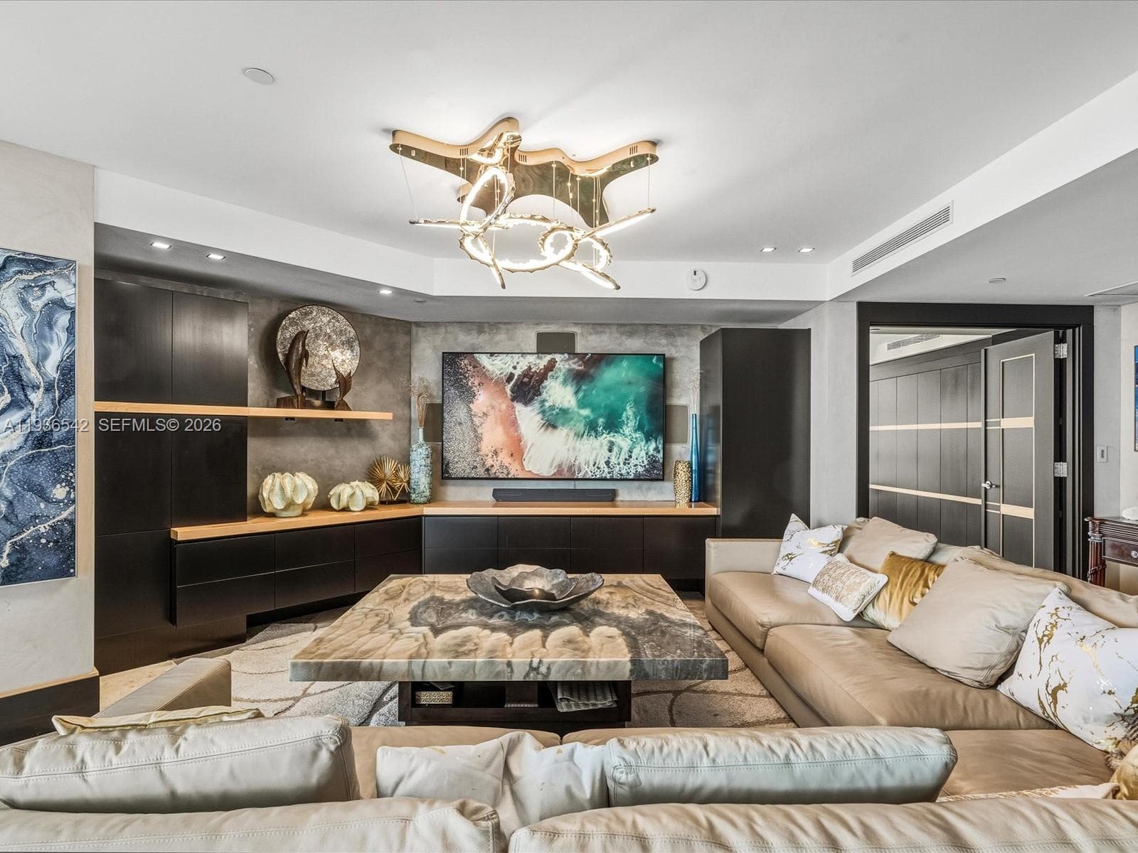 18201 Collins Ave 5