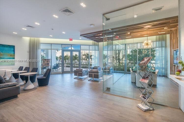 17301 Biscayne Blvd 1105 photo 22