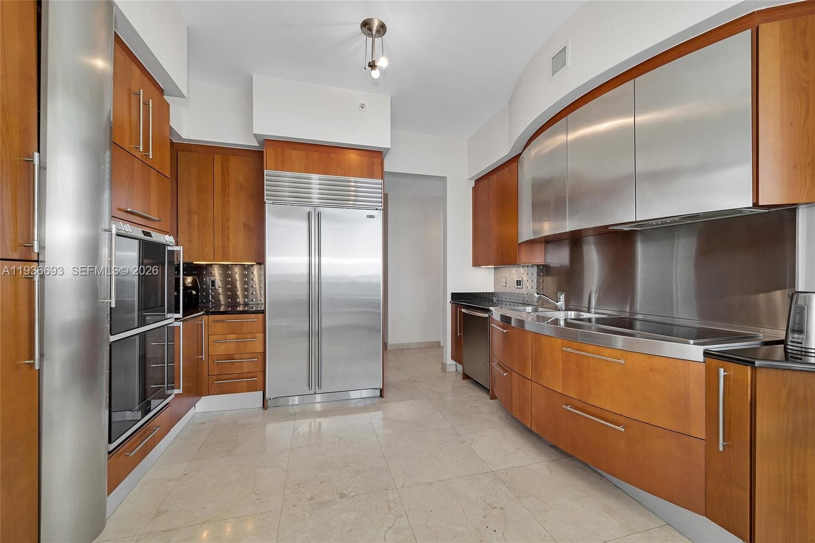 18101 Collins Ave 1609 photo 6
