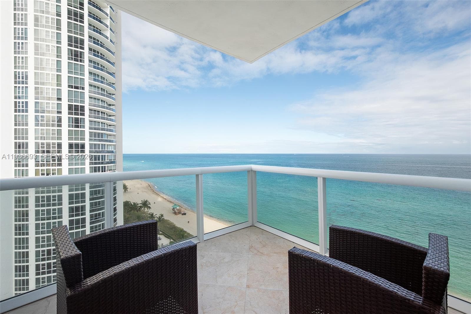 18101 Collins Ave 1